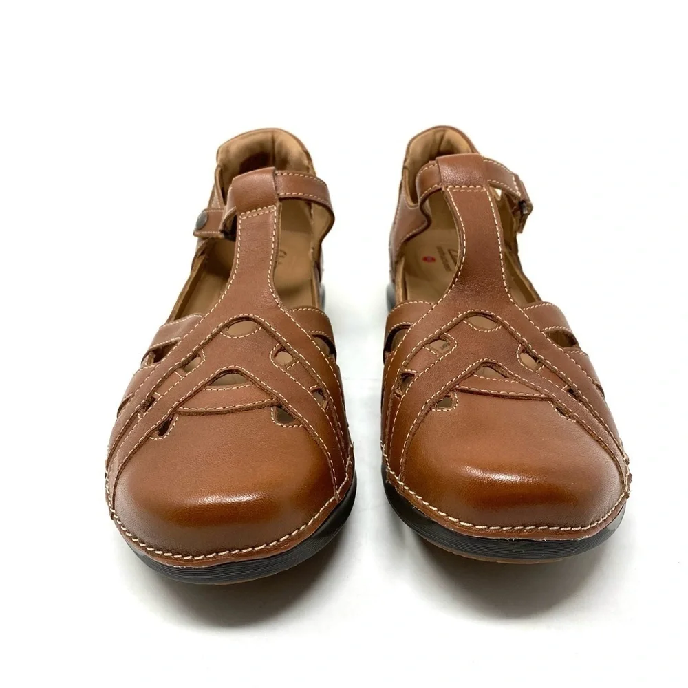Clarks Appley Way Dark Tan T-Strap 26165529 Leather Sandals WIDE